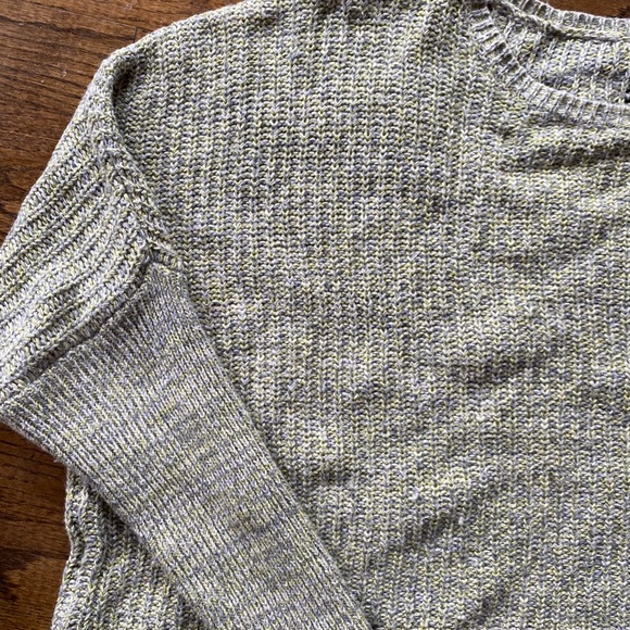 Cute anthro sweater - Picture 2 of 3